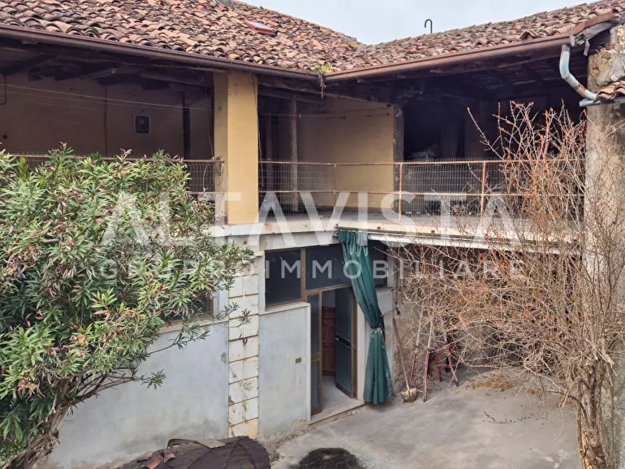 Immagine 3 di Rustico / casale in vendita  in Via Guglielmo Marconi a Nuvolera