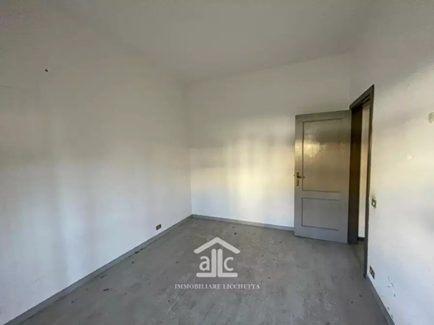 Immagine 15 di Appartamento in vendita  a Lecce