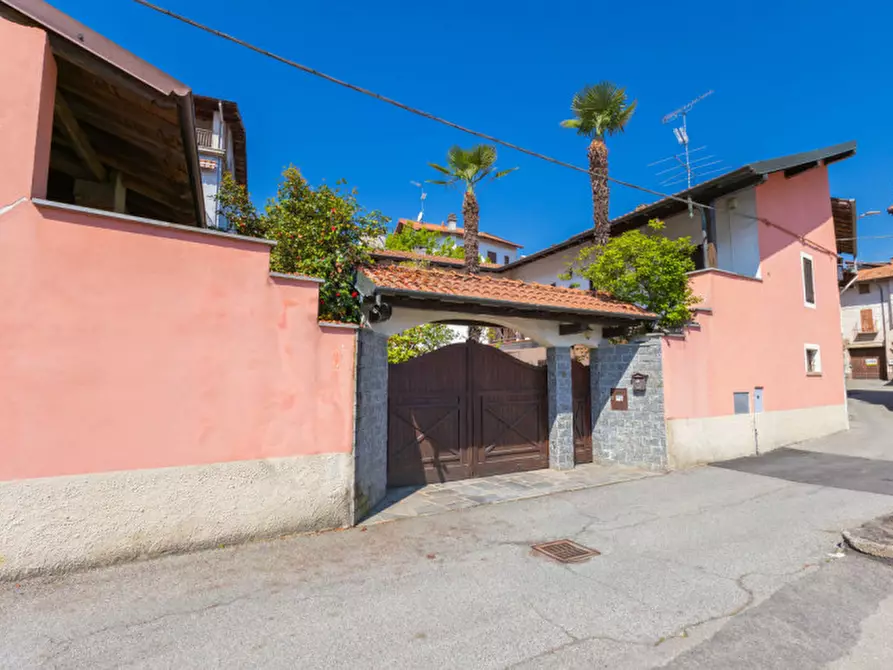 Immagine 2 di Casa indipendente in vendita  in Via Luigia Natan 6 a Invorio