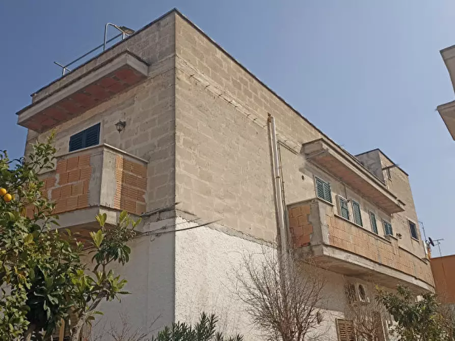 Immagine 2 di Appartamento in vendita  in viale del miracolo a Fasano