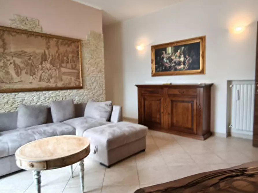 Immagine 13 di Appartamento in vendita  in viale del miracolo a Fasano