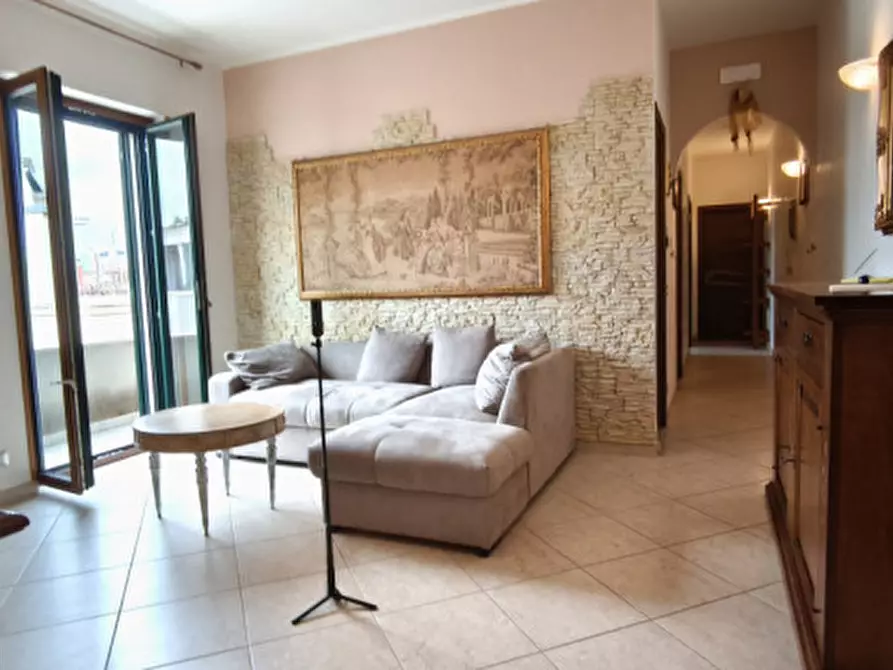 Immagine 16 di Appartamento in vendita  in viale del miracolo a Fasano