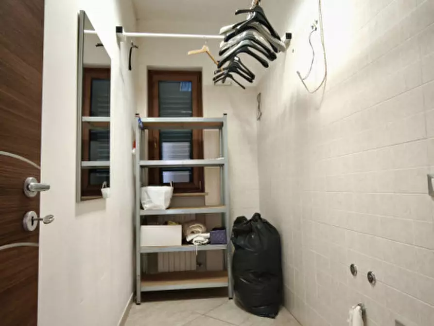 Immagine 18 di Appartamento in vendita  in viale del miracolo a Fasano