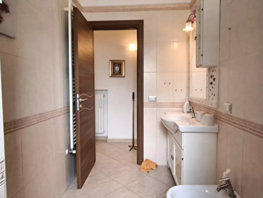 Immagine 26 di Appartamento in vendita  in viale del miracolo a Fasano