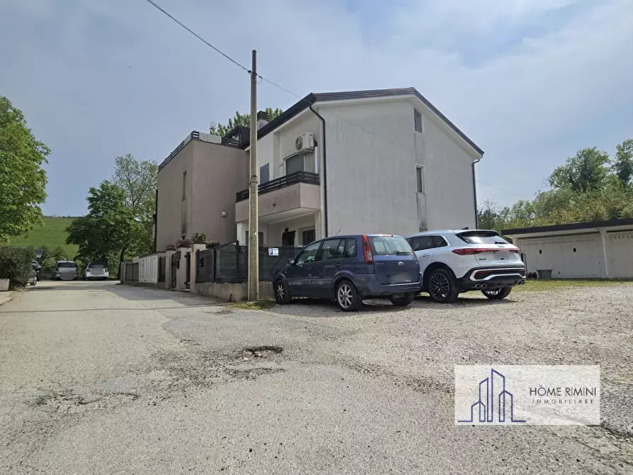 Immagine 1 di Appartamento in vendita  in Via Consolare Rimini-San Marino 164 a Rimini