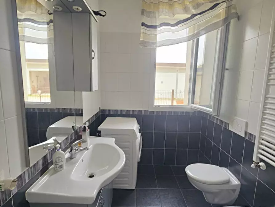 Immagine 5 di Appartamento in vendita  in Via Consolare Rimini-San Marino 164 a Rimini