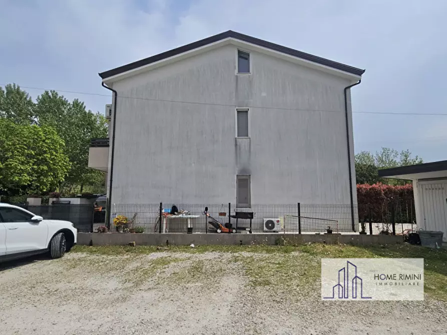 Immagine 10 di Appartamento in vendita  in Via Consolare Rimini-San Marino 164 a Rimini