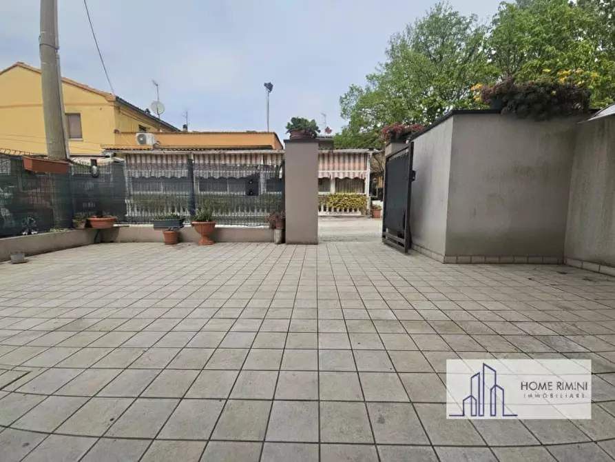 Immagine 12 di Appartamento in vendita  in Via Consolare Rimini-San Marino 164 a Rimini