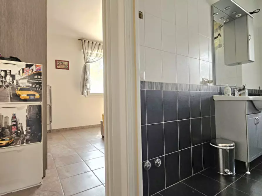 Immagine 31 di Appartamento in vendita  in Via Consolare Rimini-San Marino 164 a Rimini