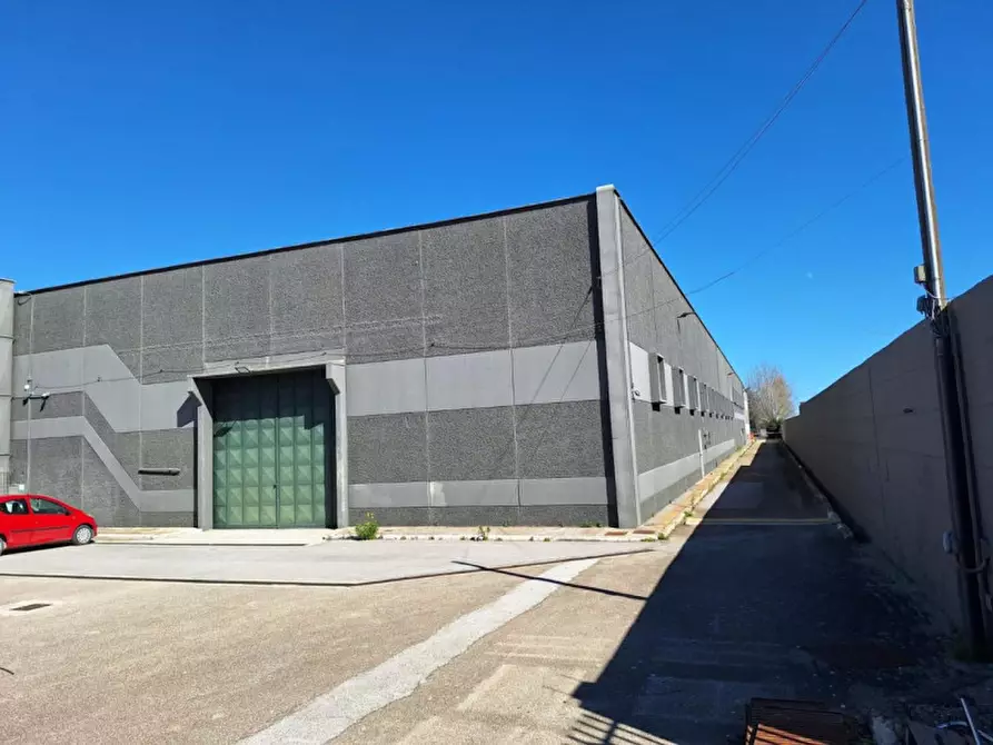Immagine 3 di Capannone industriale in affitto  in SP2, 70038 Terlizzi BA, Italia a Terlizzi