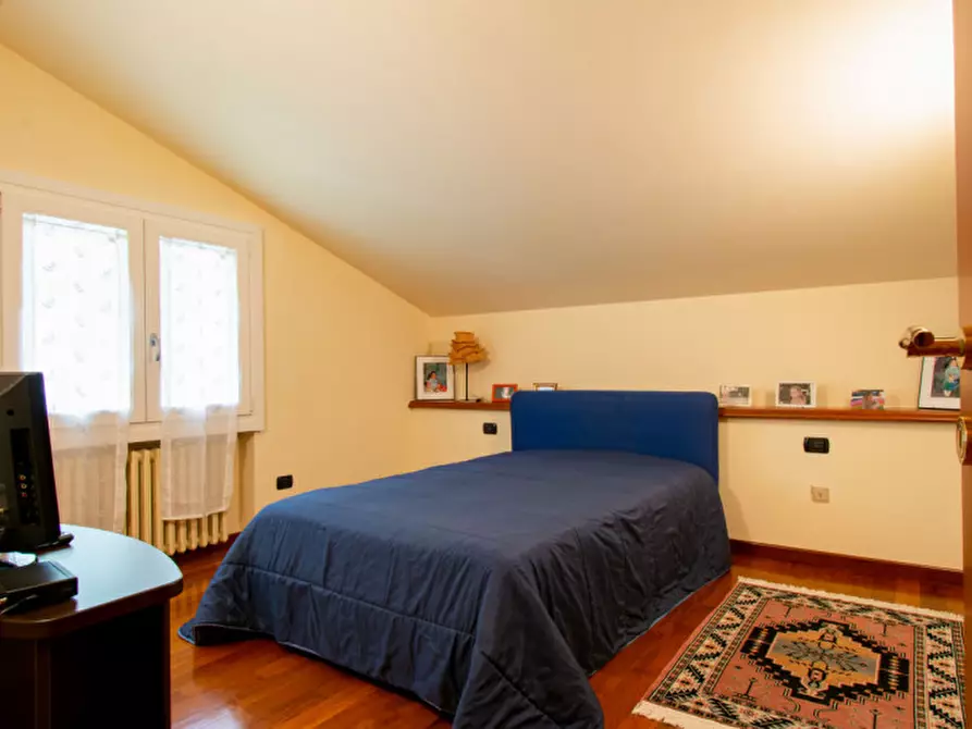 Immagine 23 di Villa in vendita  in Piazza della Chiesa a Cantagallo