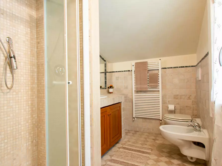 Immagine 25 di Villa in vendita  in Piazza della Chiesa a Cantagallo