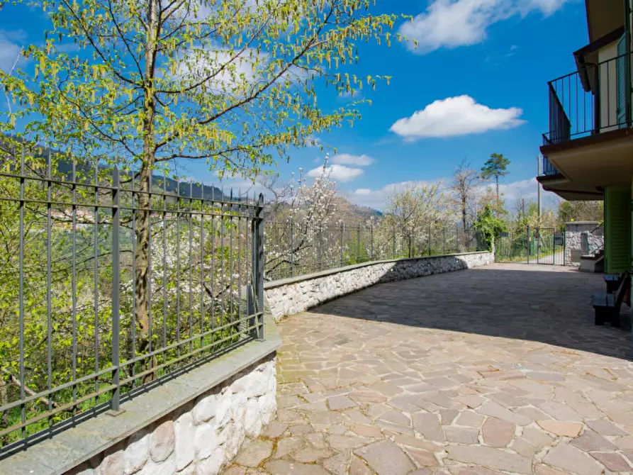 Immagine 31 di Villa in vendita  in Piazza della Chiesa a Cantagallo