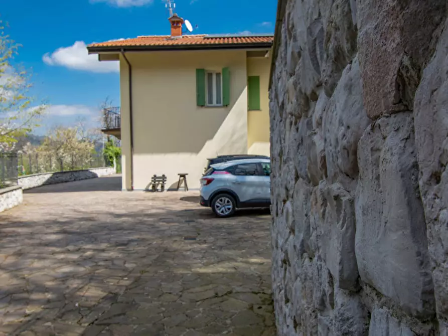 Immagine 33 di Villa in vendita  in Piazza della Chiesa a Cantagallo