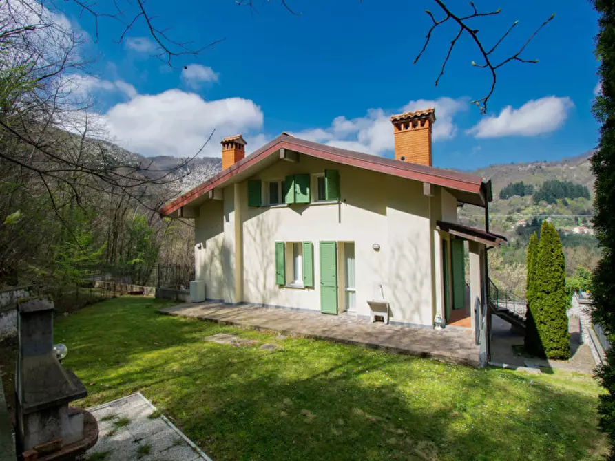 Immagine 34 di Villa in vendita  in Piazza della Chiesa a Cantagallo