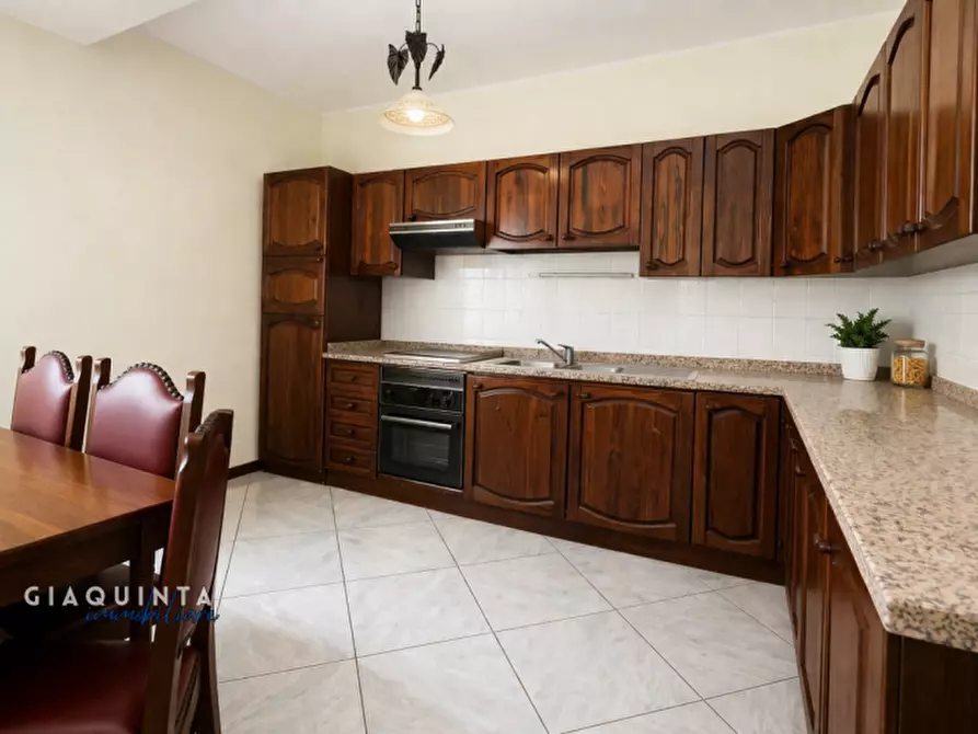 Immagine 4 di Appartamento in vendita  in Via Corrado Luigi Guzzanti Muratori N.04 a Mineo