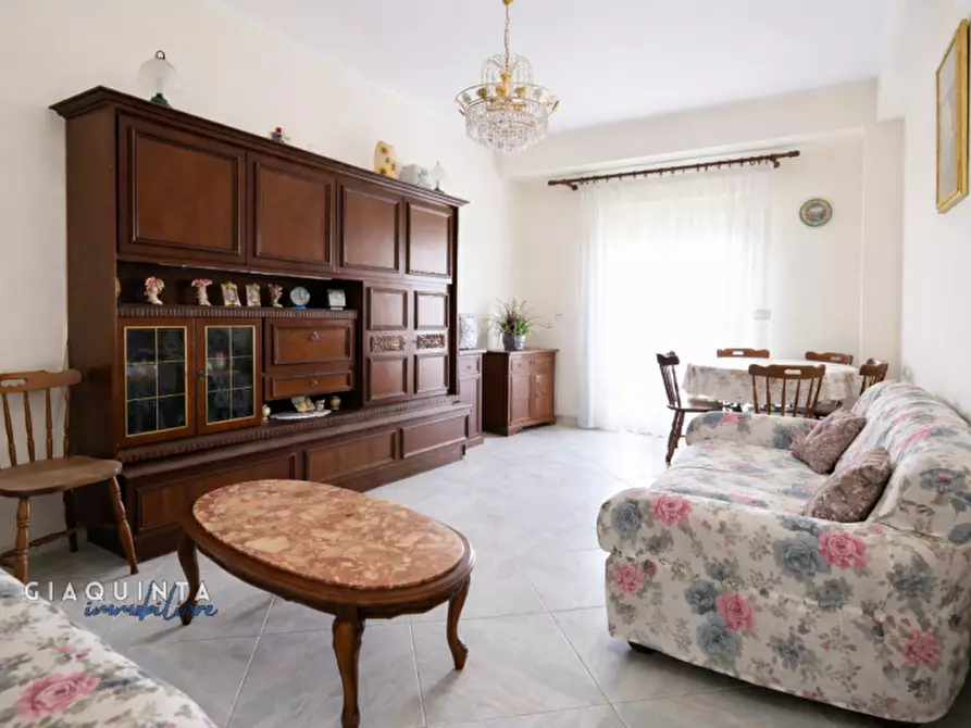 Immagine 5 di Appartamento in vendita  in Via Corrado Luigi Guzzanti Muratori N.04 a Mineo