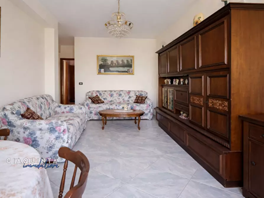 Immagine 15 di Appartamento in vendita  in Via Corrado Luigi Guzzanti Muratori N.04 a Mineo