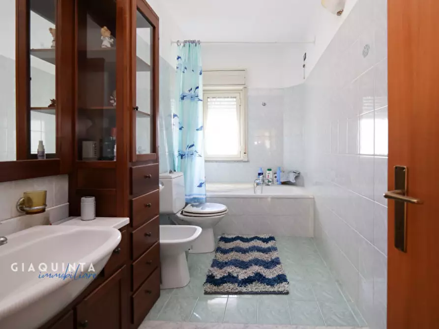 Immagine 19 di Appartamento in vendita  in Via Corrado Luigi Guzzanti Muratori N.04 a Mineo