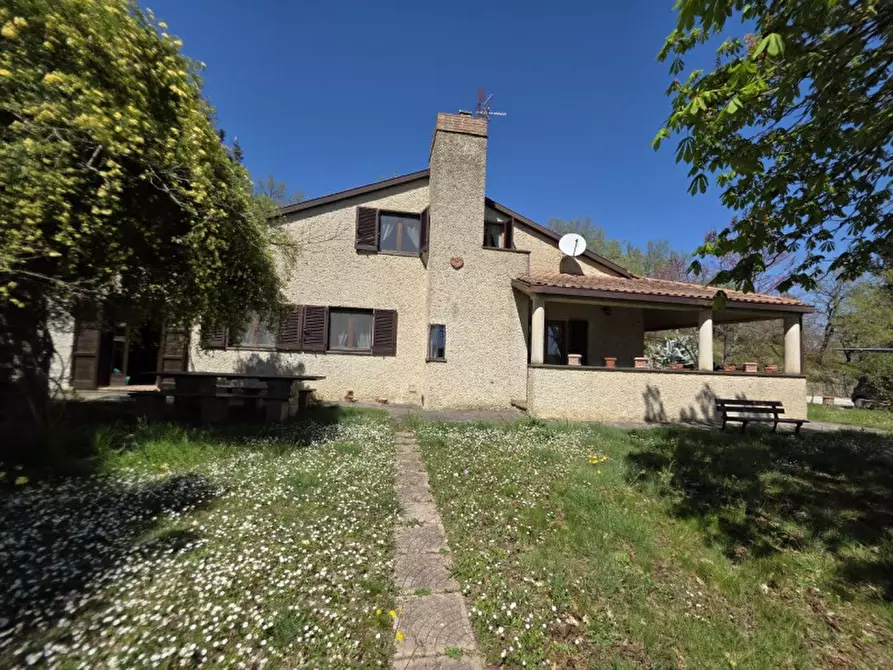 Immagine 1 di Villa in vendita  a Piegaro