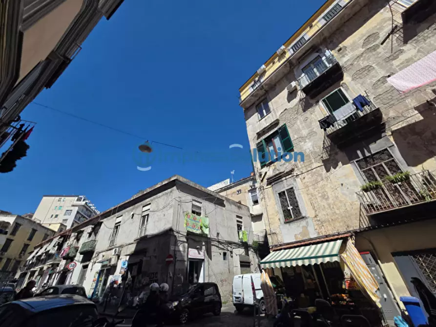 Immagine 1 di Negozio in affitto  in Via Matteo Renato Imbriani a Napoli
