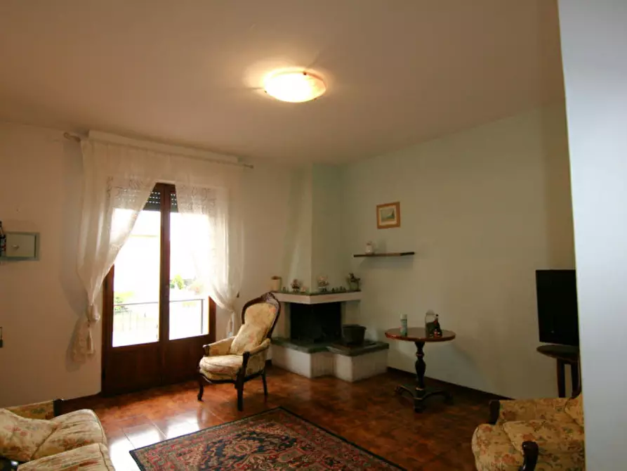 Immagine 1 di Appartamento in vendita  a Sinalunga