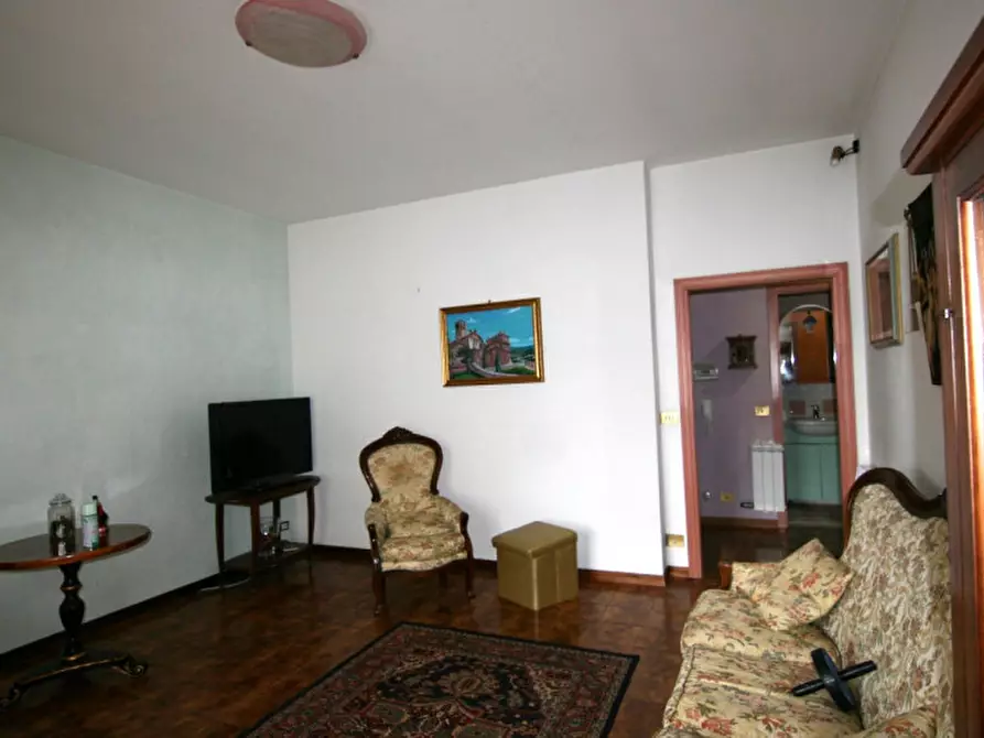 Immagine 2 di Appartamento in vendita  a Sinalunga