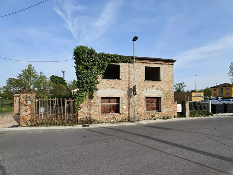 Immagine 3 di Negozio in vendita  in VIA GAMBINA a Este