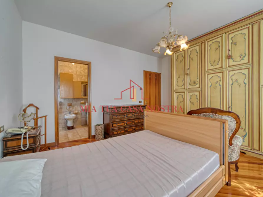 Immagine 9 di Casa bifamiliare in vendita  in Via Solaroli a Pieve Del Grappa