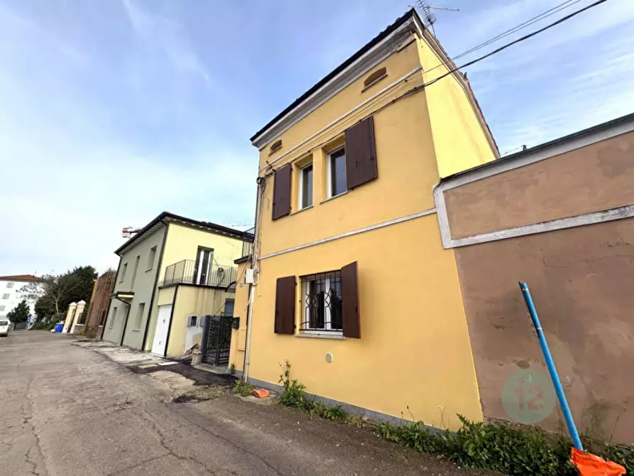 Immagine 3 di Villetta a schiera in vendita  in Via Circondaria a San Felice Sul Panaro