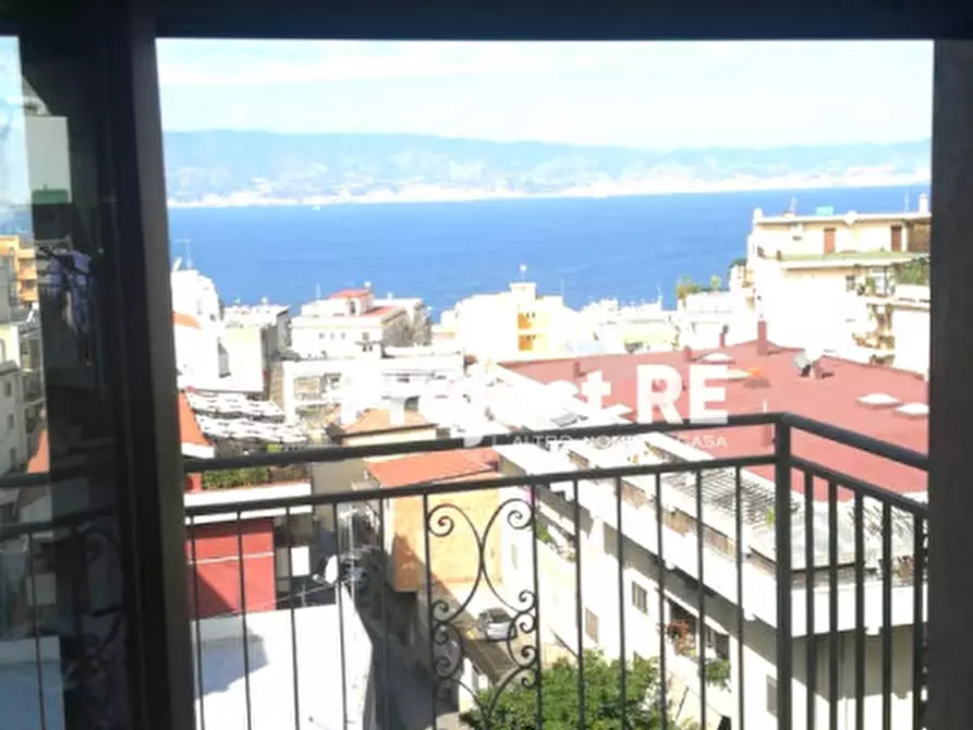 Immagine 40 di Appartamento in vendita  in Via Villini Svizzeri a Reggio Di Calabria