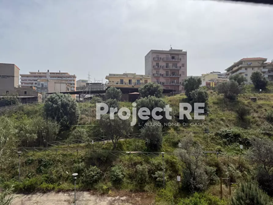 Immagine 55 di Appartamento in vendita  in Via Villini Svizzeri a Reggio Di Calabria