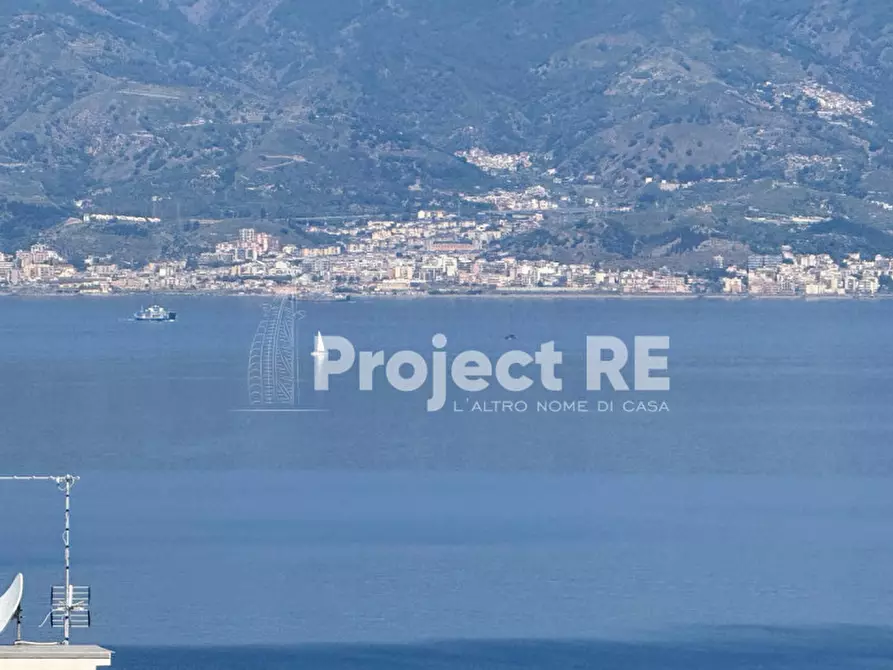Immagine 60 di Appartamento in vendita  in Via Villini Svizzeri a Reggio Di Calabria