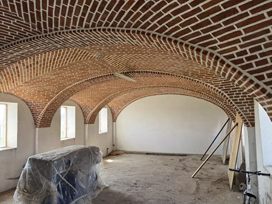 Immagine 11 di Rustico / casale in vendita  in scalenghe regione colletrale 36 a Scalenghe