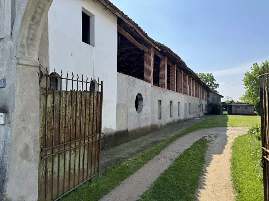 Immagine 21 di Rustico / casale in vendita  in scalenghe regione colletrale 36 a Scalenghe