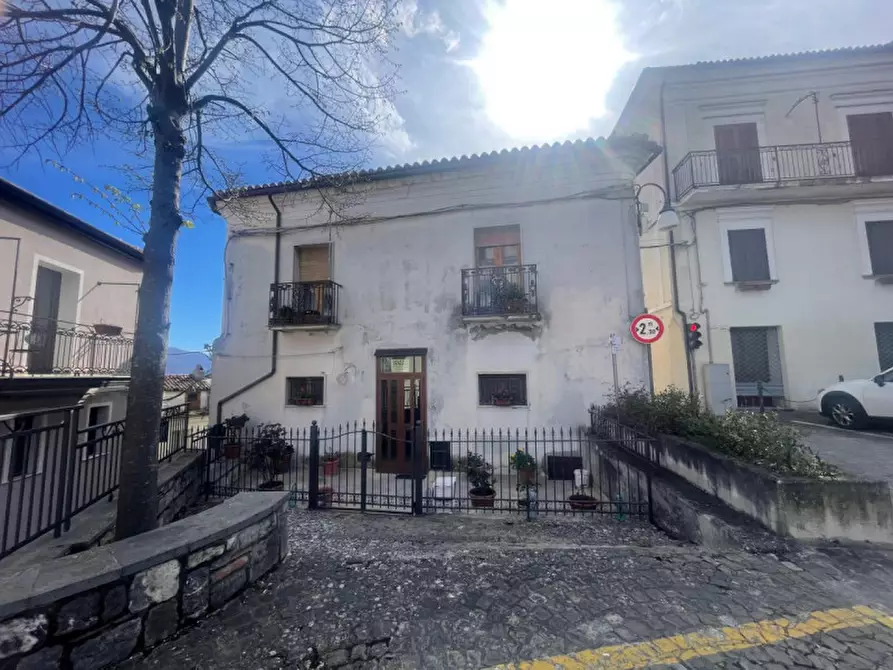 Immagine 1 di Casa indipendente in vendita  in Piazza Garibaldi a Chiaromonte