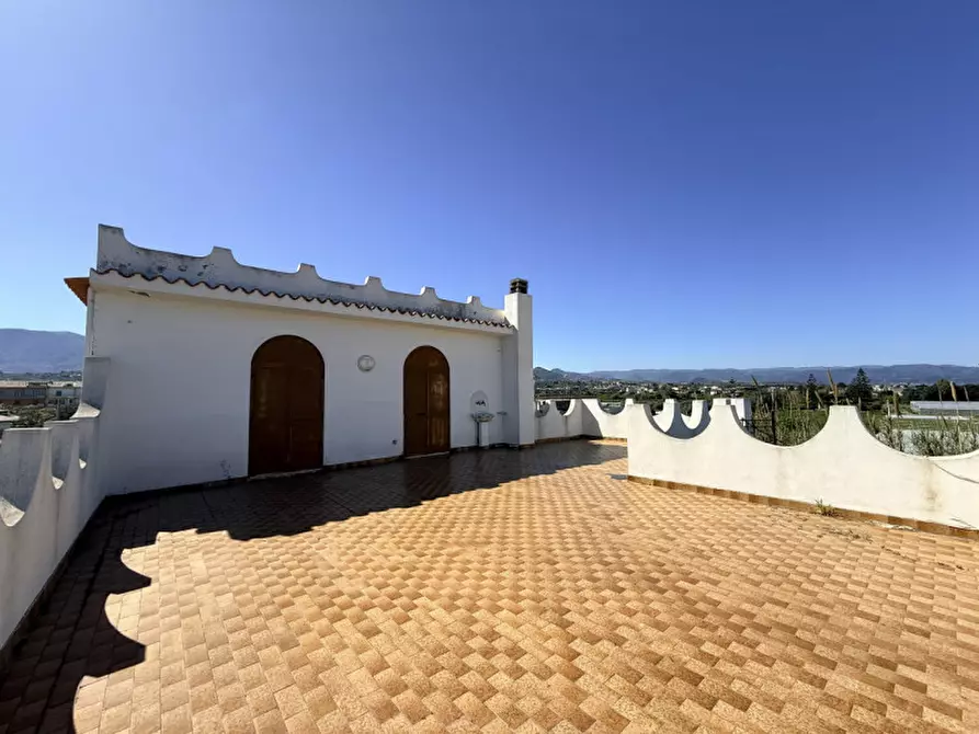 Immagine 2 di Appartamento in vendita  in Via Eolie a Barcellona Pozzo Di Gotto