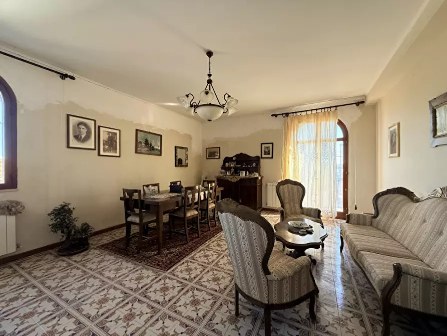 Immagine 3 di Appartamento in vendita  in Via Eolie a Barcellona Pozzo Di Gotto