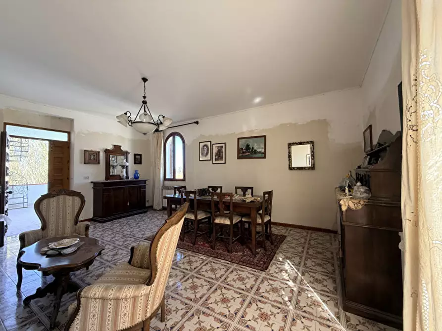 Immagine 5 di Appartamento in vendita  in Via Eolie a Barcellona Pozzo Di Gotto