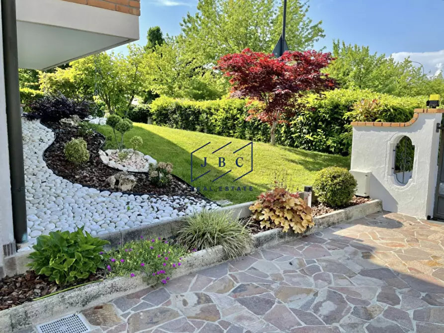 Immagine 1 di Villa in vendita  in via p.sepulcri 13 a Eraclea