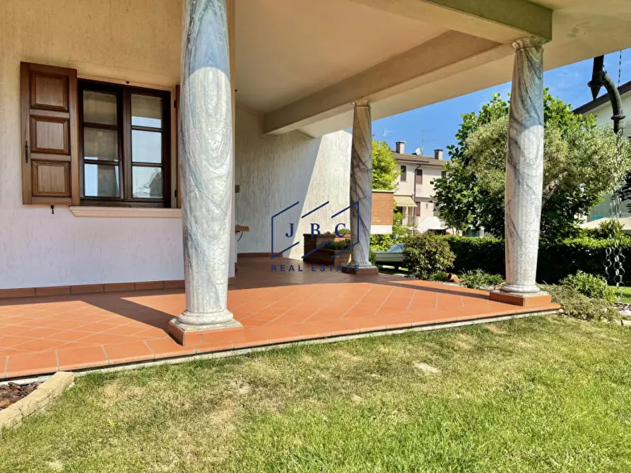 Immagine 2 di Villa in vendita  in via p.sepulcri 13 a Eraclea