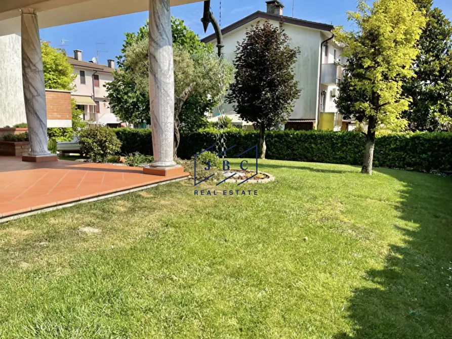 Immagine 7 di Villa in vendita  in via p.sepulcri 13 a Eraclea