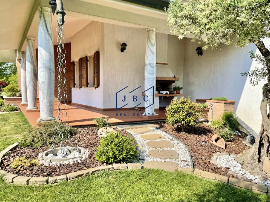 Immagine 43 di Villa in vendita  in via p.sepulcri 13 a Eraclea