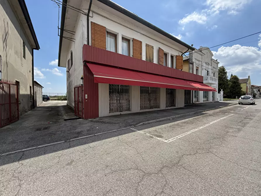 Immagine 1 di Casa indipendente in vendita  in Via Roma a Villanova Marchesana