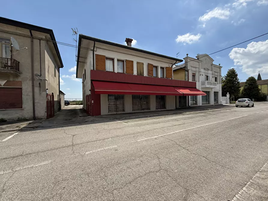 Immagine 2 di Casa indipendente in vendita  in Via Roma a Villanova Marchesana