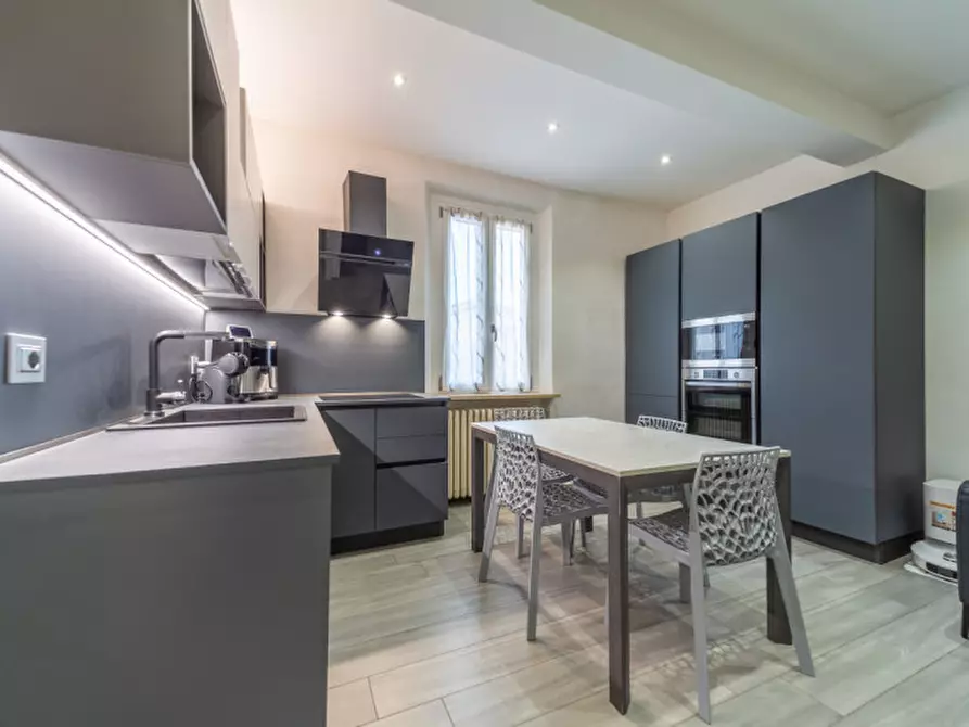 Immagine 4 di Appartamento in vendita  in Via Martiri della Liberazione a Parma