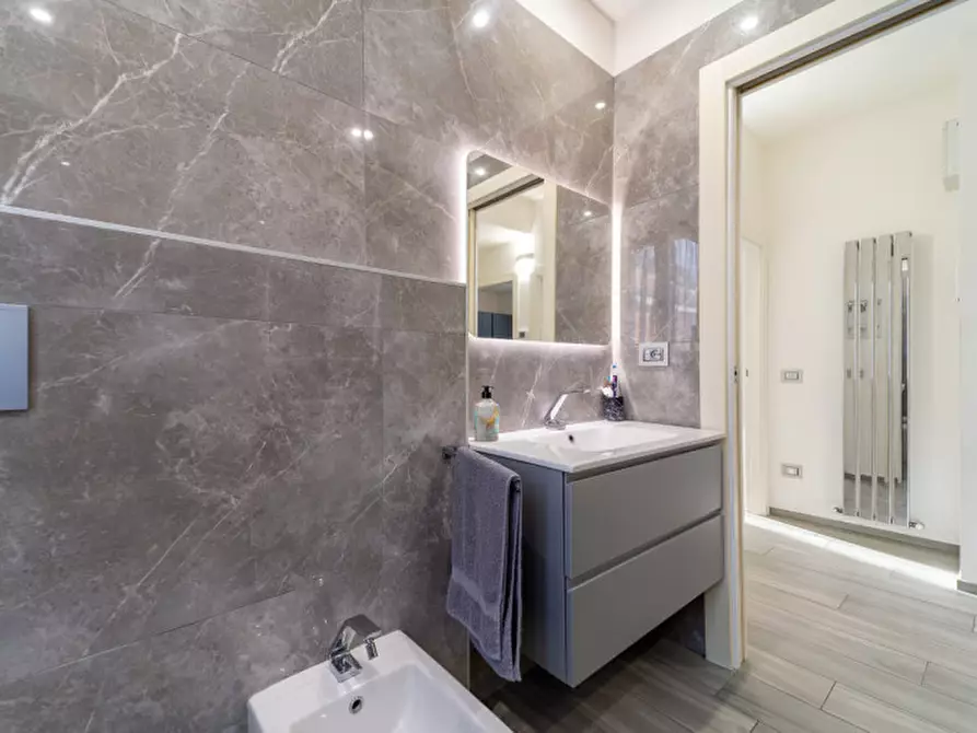 Immagine 17 di Appartamento in vendita  in Via Martiri della Liberazione a Parma