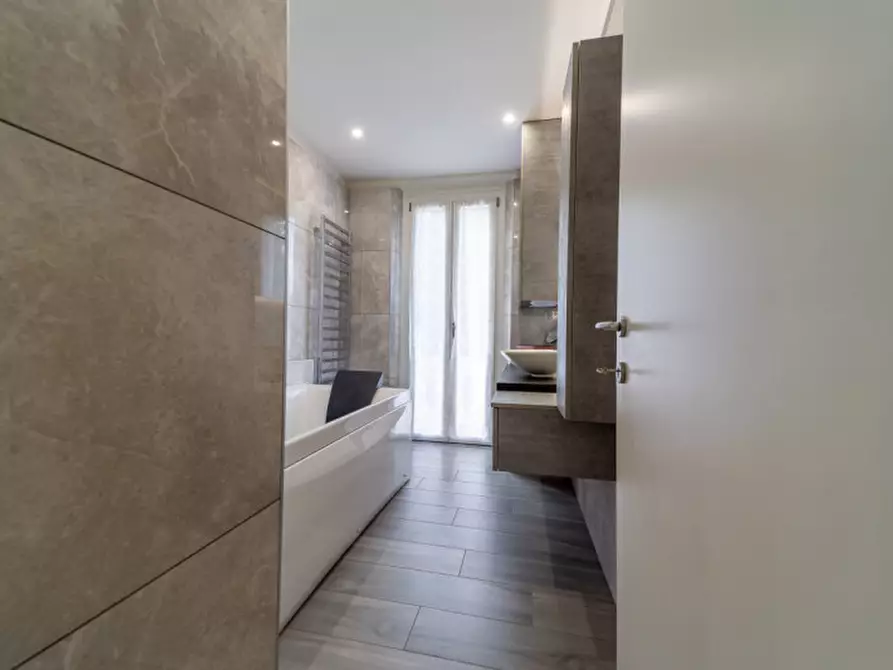 Immagine 19 di Appartamento in vendita  in Via Martiri della Liberazione a Parma