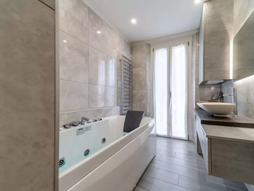 Immagine 20 di Appartamento in vendita  in Via Martiri della Liberazione a Parma