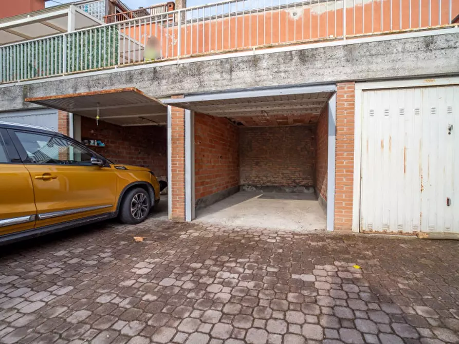 Immagine 34 di Appartamento in vendita  in Via Martiri della Liberazione a Parma